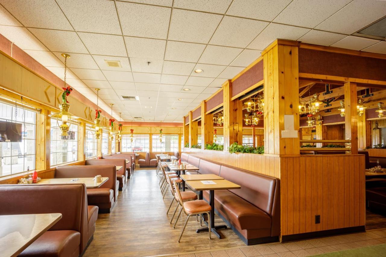 The Summit Inn Snoqualmie Pass Экстерьер фото
