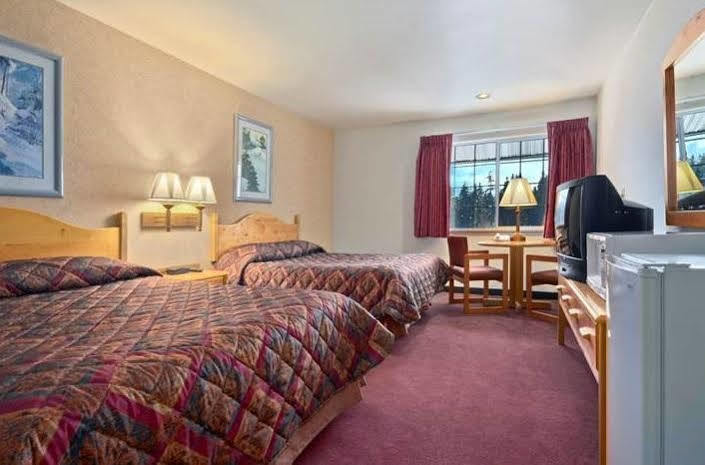 The Summit Inn Snoqualmie Pass Экстерьер фото
